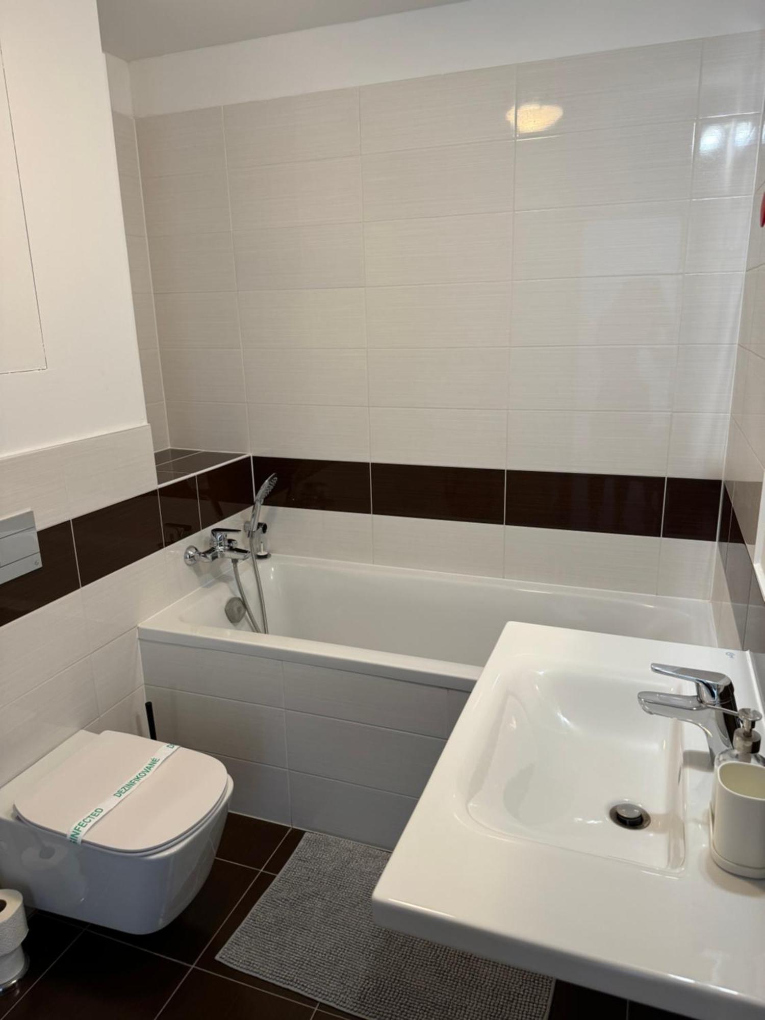 Skau Panorama Family & Business Apartment City View Free Parking Bratislava Exterior foto